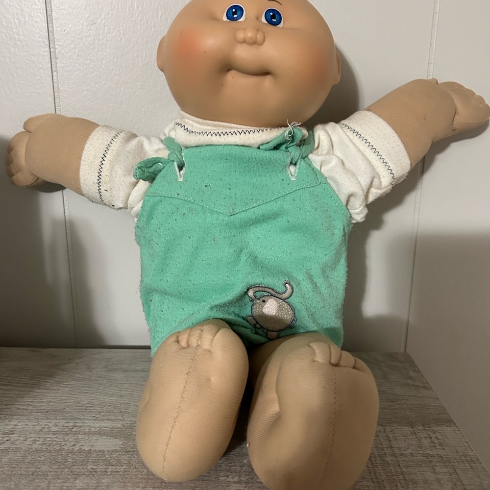 Vintage CABBAGE PATCH Doll with Green Outfit